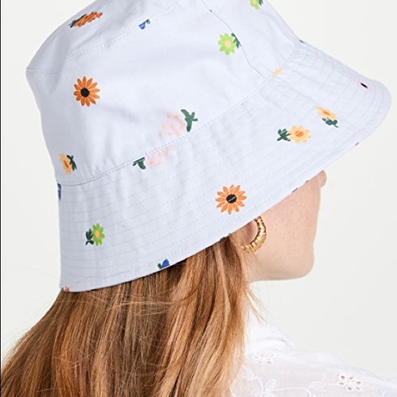 UO-Baggu -Bucket Hat-Ditsy Floral - Picture 2 of 5